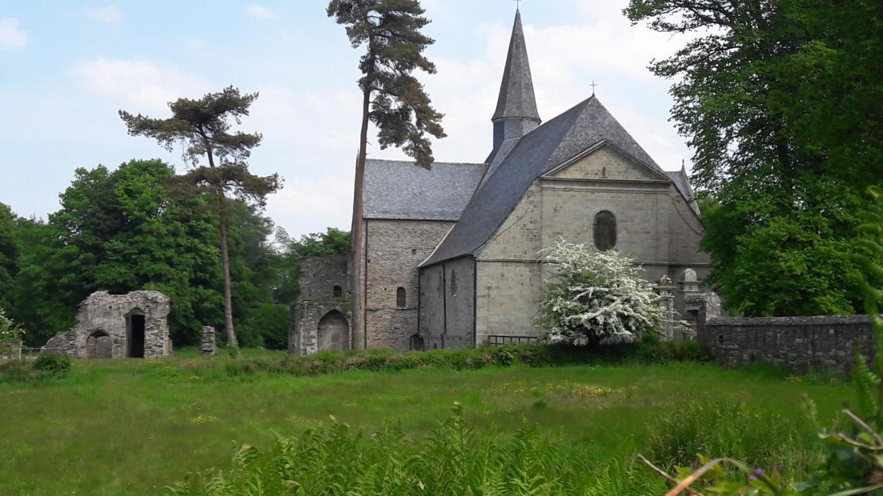 Ty Dreux Entre Terre Et Mer Bed and Breakfast Saint-Thégonnec Eksteriør billede